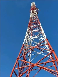 Qual é a capacidade de dissipação de calor das torres treliçadas?