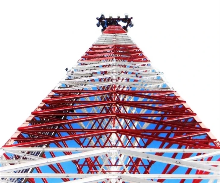 Torre de TV Autoportante Sinal Triangular